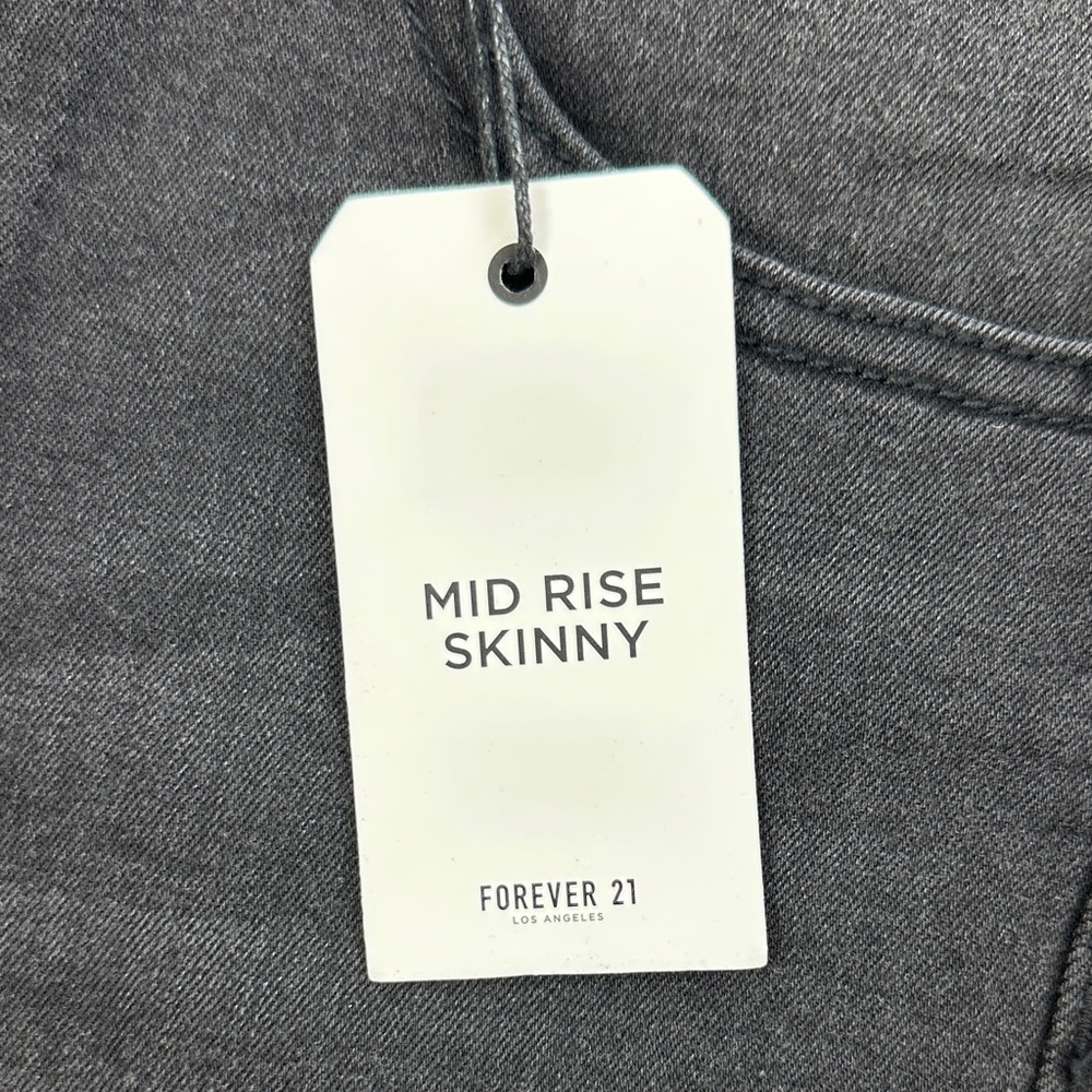 Forever 21 size 27 Black Mid Rise Skinny Jeans BNWT - Picture 6 of 8